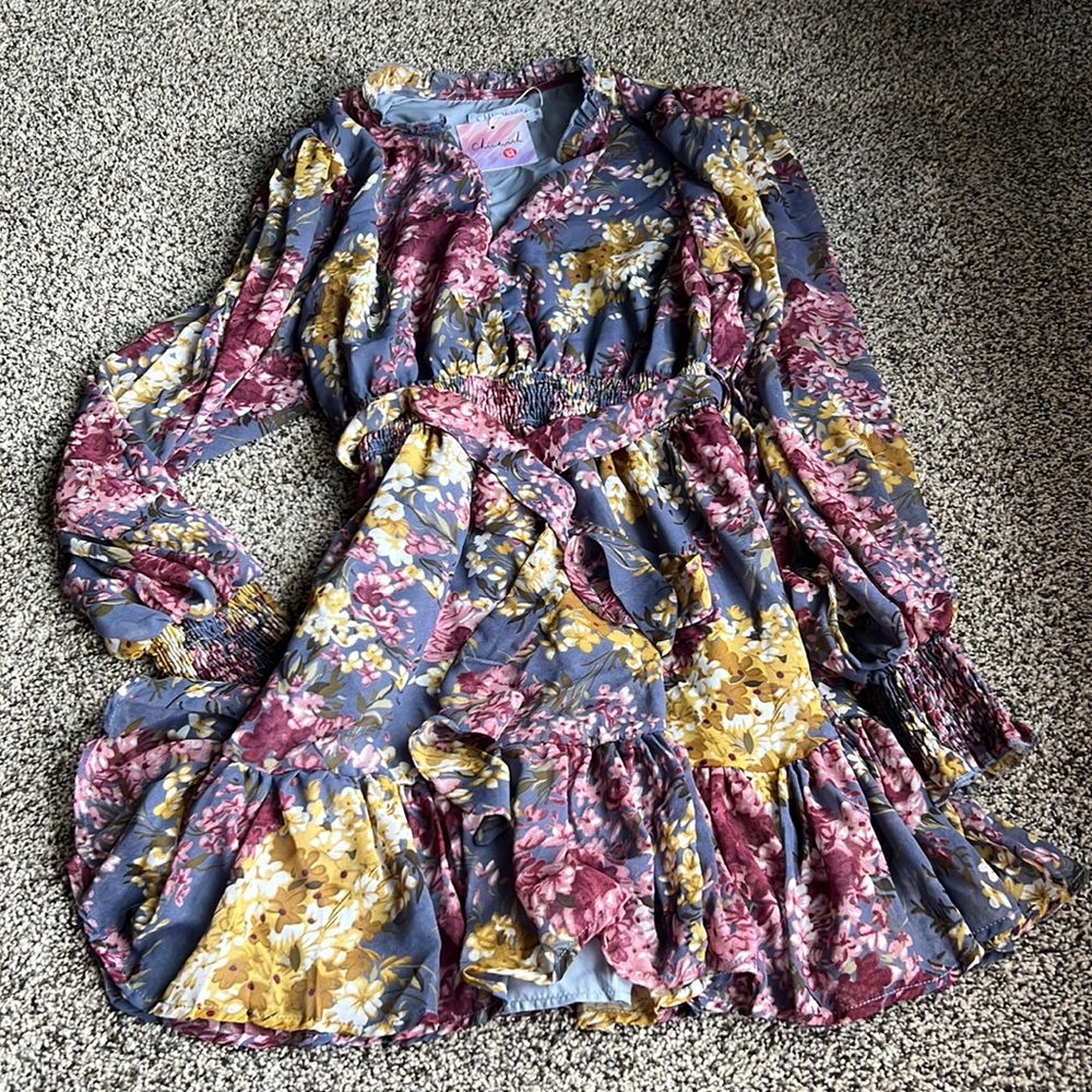 Ruffles floral dress size medium